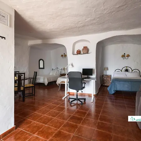 公寓 Living - Cave House & Terrace Adults Only 阿尔特纳拉