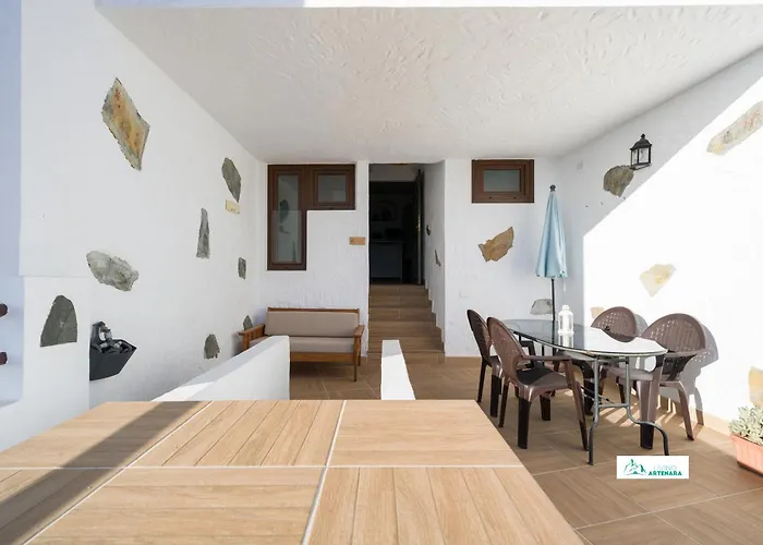 Living - Cave House & Terrace Adults Only アパート *